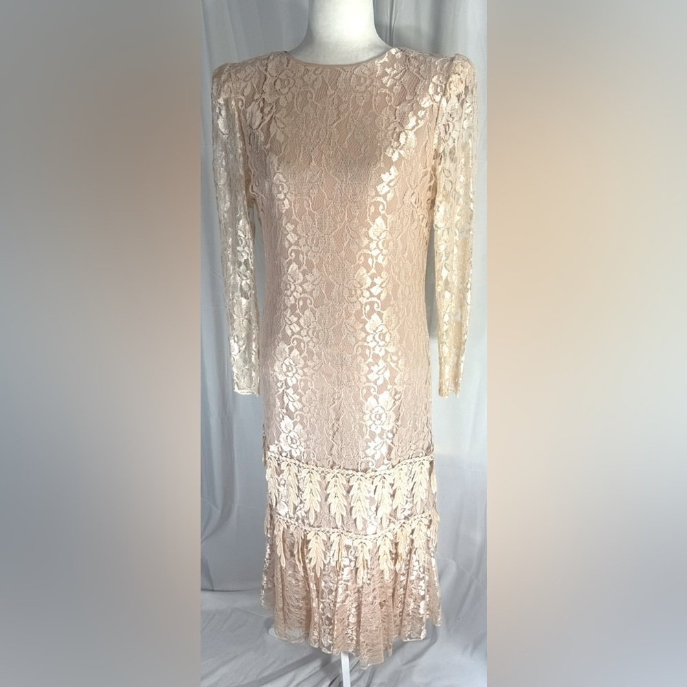 Ursula of Switzerland Lace Long Sleeve Dress in Rose Gold Size 8 - Picture 3 of 12